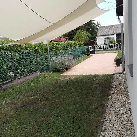 In 27939 Holiday home Balatonfenyves